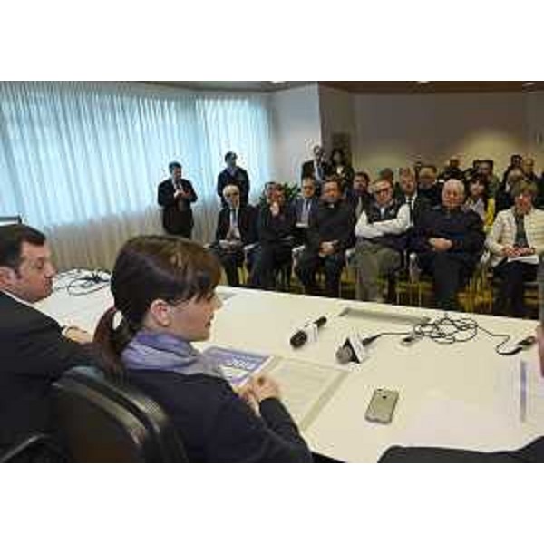 Franco Iacop (Presidente Consiglio regionale) e Debora Serracchiani (Presidente Regione Friuli Venezia Giulia) alla conferenza stampa di presentazione del programma regionale "Identità e rinascita. 1976-2016, il Friuli Venezia Giulia a 40 anni dal terremoto" - Udine 29/03/2016