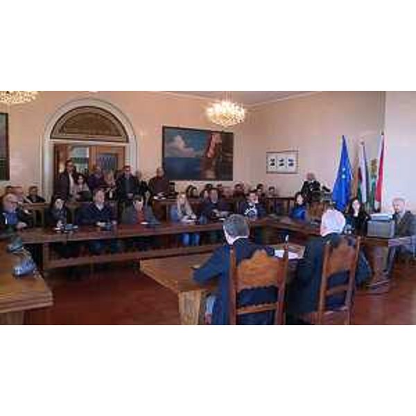 Sergio Bolzonello (Vicepresidente Regione FVG e assessore Attività produttive e Turismo) e Claudio Kovatsch (Commissario straordinario Comune Grado) alla presentazione della "variante spiagge" al Piano Regolatore Generale (PRG) del Comune, nella Sala consiliare municipale - Grado 29/03/2016