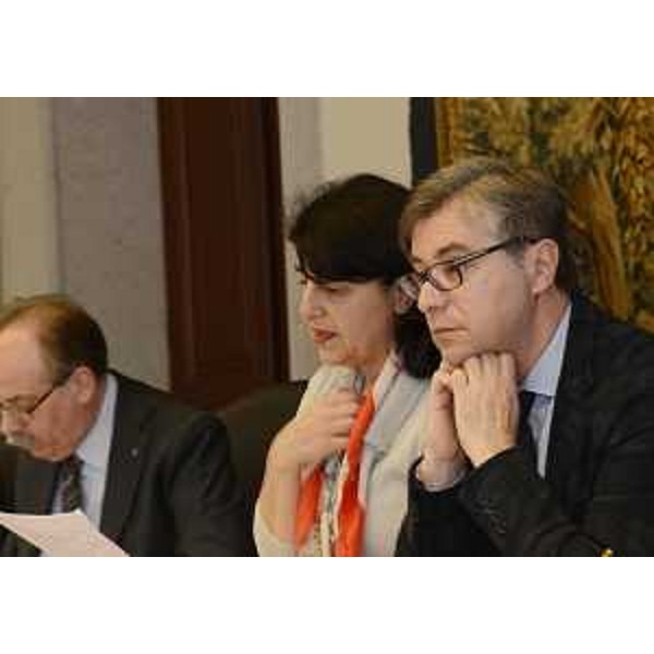 Gli assessori regionali Gianni Torrenti (Cultura, Sport e Solidarietà), Mariagrazia Santoro (Infrastrutture e Territorio) e Francesco Peroni (Finanze, Patrimonio, Coordinamento e Programmazione Politiche economiche e comunitarie) durante la riunione della Giunta regionale del FVG - Trieste 01/04/2016