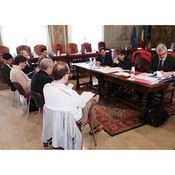 Vincenzo Martines (Presidente V Commissione consiliare), Debora Serracchiani (Presidente Regione Friuli Venezia Giulia) e Paolo Panontin (Assessore regionale Autonomie locali e Coordinamento Riforme, Comparto unico, Sistemi informativi) all'incontro sull'Unione Territoriale Intercomunale (UTI) del Sile, in Municipio - Azzano Decimo 01/04/2016