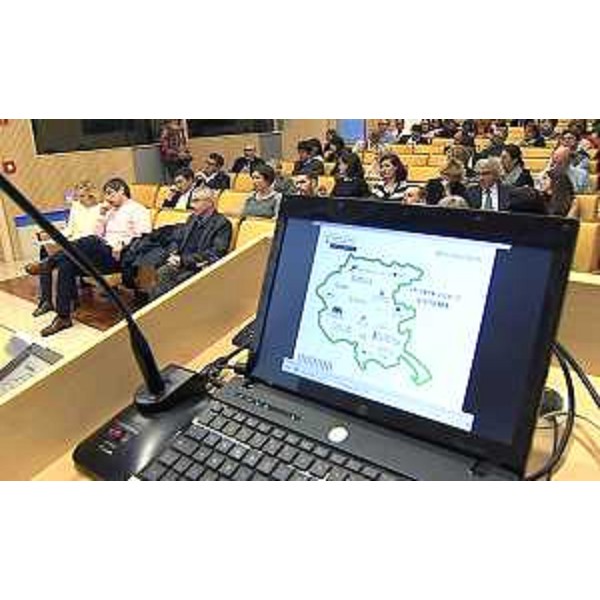 L'incontro "Dalla parte delle Imprese. Le opportunità di crescita e di sviluppo in Friuli Venezia Giulia" nella Conference Hall del Centro Congressi di AREA Science Park - Padriciano (TS) 07/04/2016