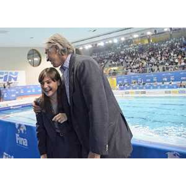 Debora Serracchiani (Presidente Regione Friuli Venezia Giulia) e Giovanni Malagò (Presidente Comitato Olimpico Nazionale Italiano / CONI) alla partita di pallanuoto tra Italia e Romania, nella piscina Bruno Bianchi - Trieste 08/04/2016