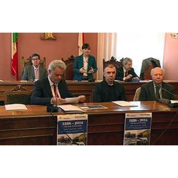 Debora Serracchiani (Presidente Regione Friuli Venezia Giulia) alla celebrazione dei 130 anni della Società Ferrovie Udine Cividale (FUC S.r.l.) nella Sala consiliare comunale - Cividale del Friuli 09/04/2016