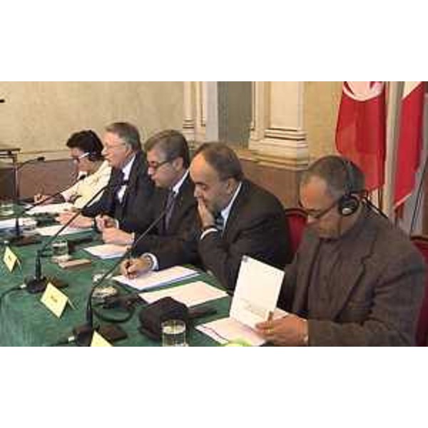 Francesco Peroni (Assessore regionale Finanze, Patrimonio, Coordinamento e Programmazione Politiche economiche e comunitarie) al forum "I processi democratici in Tunisia e le prospettive di cooperazione e sviluppo nel bacino Mediterraneo" nel Salone di Rappresentanza del Palazzo della Regione FVG - Trieste 09/04/2016