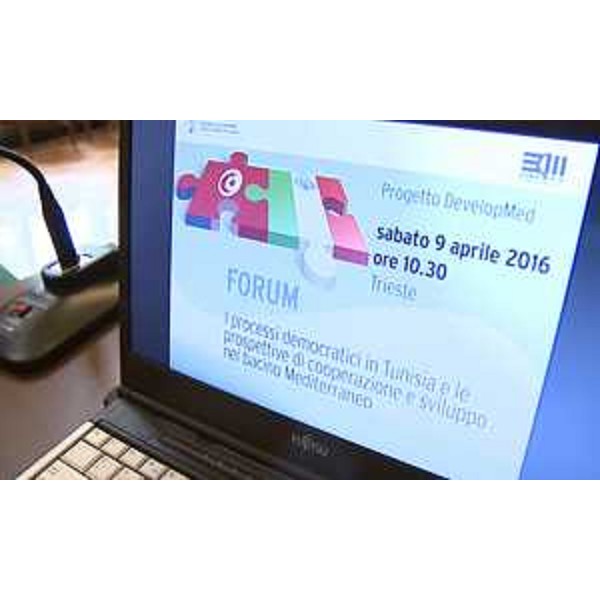 Forum "I processi democratici in Tunisia e le prospettive di cooperazione e sviluppo nel bacino Mediterraneo" nel Salone di Rappresentanza del Palazzo della Regione FVG - Trieste 09/04/2016