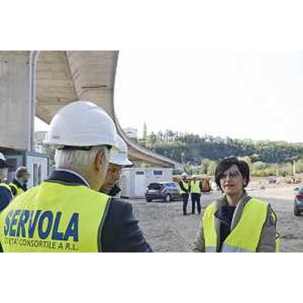 Sara Vito (Assessore regionale Ambiente ed Energia) durante il sopralluogo al cantiere del Depuratore di Servola - Trieste 11/04/2016