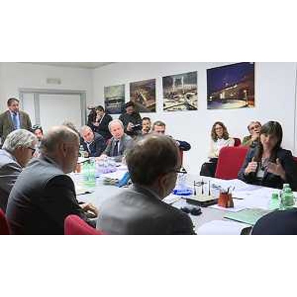 Debora Serracchiani (Presidente Regione Friuli Venezia Giulia) durante l'incontro con sindacati e parti sociali alla Cartiera del Gruppo Burgo - Duino Aurisina 12/04/2016