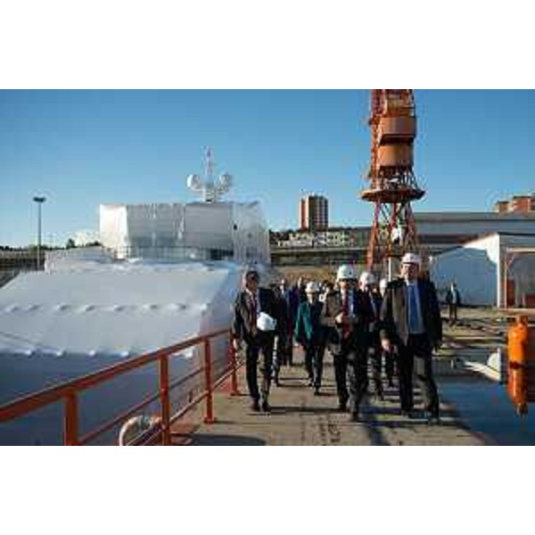 Graziano Delrio (Ministro Infrastrutture e Trasporti), Debora Serracchiani (Presidente Regione Friuli Venezia Giulia) e Roberto Cosolini (Sindaco Trieste) nel corso della visita al Trieste Refitting System (TRS) - Trieste 14704/2016 (Foto Fabrizio Rigo / TRS)