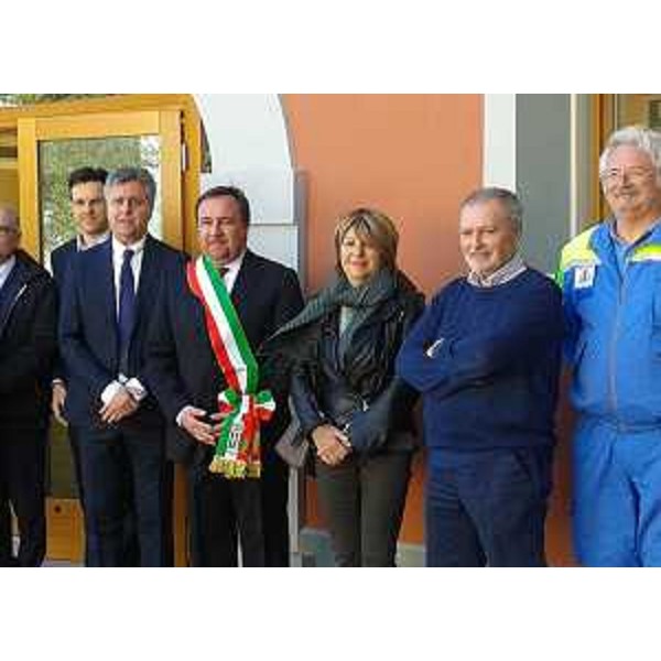 Cristiano Tiussi (Sindaco Bagnaria Arsa) e Maria Sandra Telesca (Assessore regionale Salute, Integrazione socio-sanitaria, Politiche sociali e Famiglia) all'inaugurazione dell'intervento di ristrutturazione di parte del complesso del patrimonio immobiliare Dal Dan - Bagnaria Arsa 16/04/2016