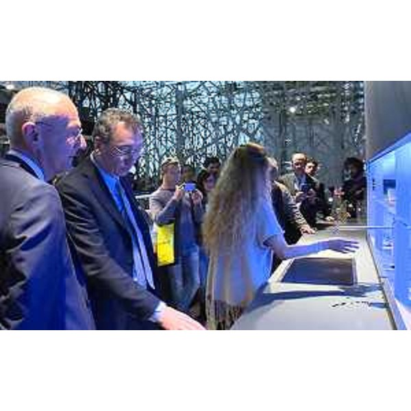 Sergio Bolzonello (Vicepresidente Regione FVG e assessore Attività produttive) al cinquantacinquesimo Salone del Mobile - Rho (Milano) 15/04/2016