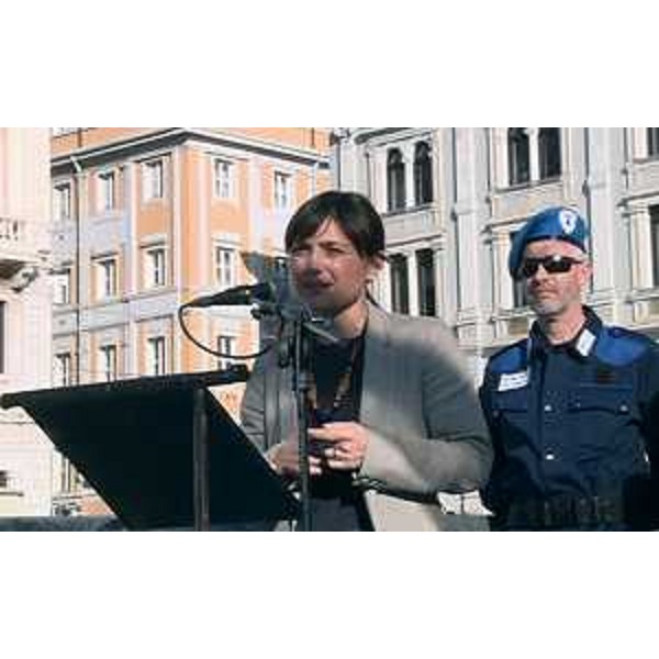Debora Serracchiani (Presidente Regione Friuli Venezia Giulia) alla cerimonia di lettura dei nomi dei Caduti nella Grande Guerra, in piazza Unità d'Italia - Trieste 16/04/2016