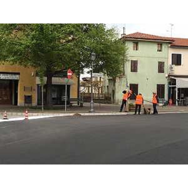 Profughi che lavorano per il Comune - San Pier d'Isonzo 18/04/2016