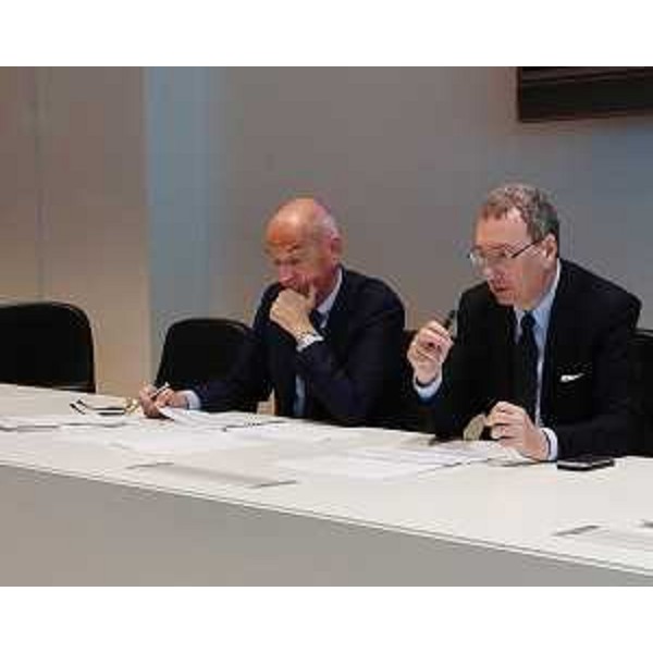 Franco Milan (Direttore centrale Attività produttive, Turismo e Cooperazione) e Sergio Bolzonello (Vicepresidente Regione FVG e assessore Attività produttive, Turismo e Cooperazione) alla conferenza stampa di presentazione dei dati 2015 sul turismo in FVG - Udine 18/04/2016