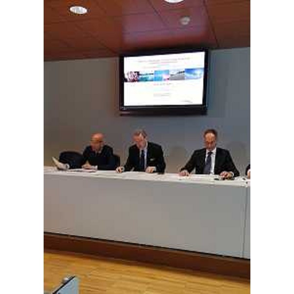 Franco Milan (Direttore centrale Attività produttive, Turismo e Cooperazione), Sergio Bolzonello (Vicepresidente Regione FVG e assessore Attività produttive, Turismo e Cooperazione) e Bruno Bertero (Direttore Marketing PromoTurismo FVG) alla conferenza stampa di presentazione dei dati 2015 sul turismo in FVG - Udine 18/04/2016
