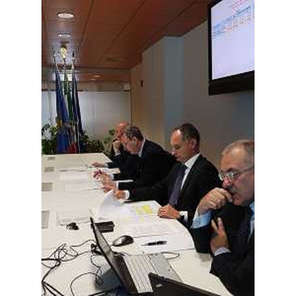 Sergio Bolzonello (Vicepresidente Regione FVG e assessore Attività produttive, Turismo e Cooperazione), Bruno Bertero (Direttore Marketing PromoTurismo FVG) e Marco Tullio Petrangelo (Direttore generale PromoTurismo FVG) alla conferenza stampa di presentazione dei dati 2015 sul turismo in FVG - Udine 18/04/2016
