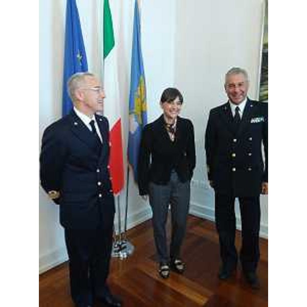 Luca Sancilio (Nuovo direttore marittimo FVG), Debora Serracchiani (Presidente Regione Friuli Venezia Giulia) e Goffredo Bon (Comandante uscente) - Trieste 22/04/2016