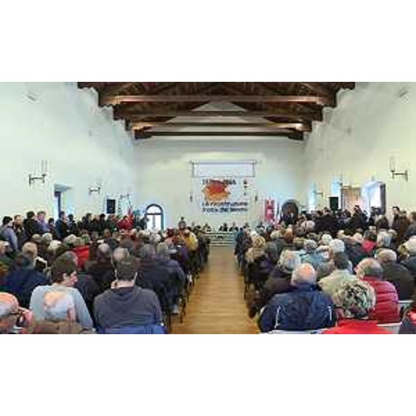 L'incontro "La ricostruzione inizia dal lavoro", in Municipio - Venzone 26/04/2016