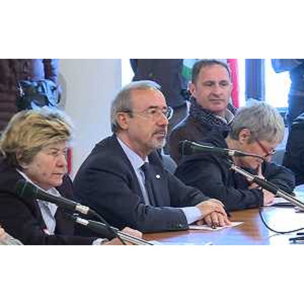 I segretari generali Susanna Camusso (CGIL), Carmelo Barbagallo (UIL) e Annamaria Furlan (CISL) all'incontro "La ricostruzione inizia dal lavoro", in Municipio - Venzone 26/04/2016