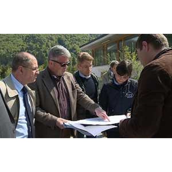 Debora Serracchiani (Presidente Regione Friuli Venezia Giulia) durante il sopralluogo all'ex Autoporto - Coccau (Tarvisio) 05/05/2016