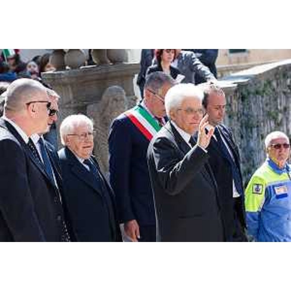 Sergio Mattarella (Presidente Repubblica Italiana), accompagnato da Giuseppe Zamberletti (Ex commissario ricostruzione), a Gemona per le celebrazioni a 40 anni dal terremoto in Friuli - 06/05/2016