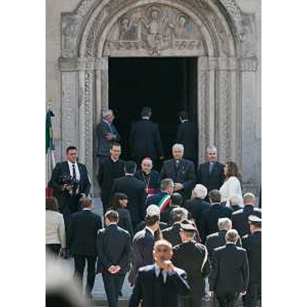 La comunità locale accoglie Sergio Mattarella (Presidente Repubblica Italiana) in Duomo a Gemona per le celebrazioni a 40 anni dal terremoto in Friuli - 06/05/2016