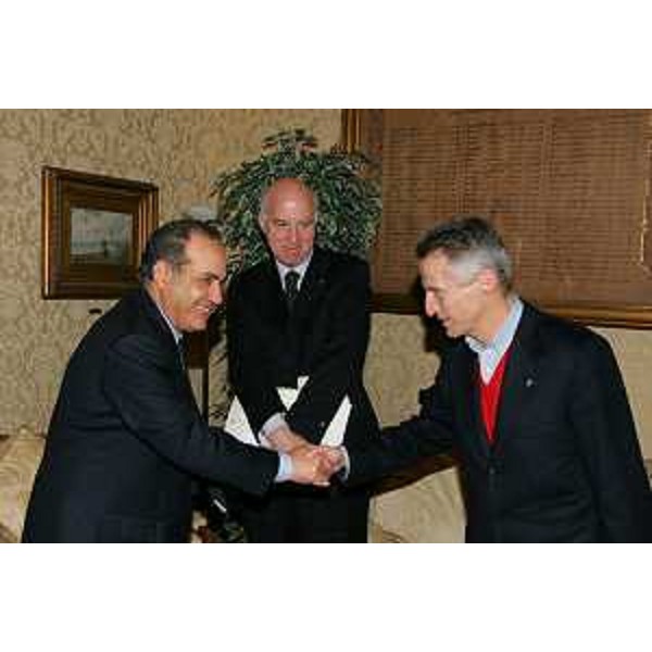 Riccardo Illy (Presidente Regione Friuli Venezia Giulia) e Giuseppe Pisanu (Ministro dell'Interno) (Roma, 16/02/06)