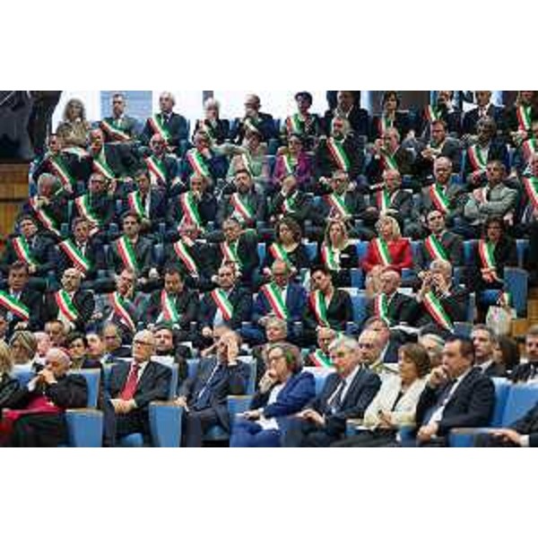 Sindaci del FVG alla seduta straordinaria del Consiglio regionale del Friuli Venezia Giulia, nell'Auditorium della Regione - Udine 06/05/2016