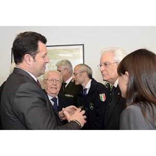 Franco Iacop (Presidente Consiglio regionale), Giuseppe Zamberletti (Ex commissario ricostruzione), Sergio Mattarella (Presidente Repubblica Italiana) e Debora Serracchiani (Presidente Regione Friuli Venezia Giulia) alla seduta straordinaria del Consiglio regionale del Friuli Venezia Giulia, nell'Auditorium della Regione - Udine 06/05/2016