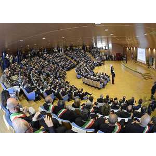 Franco Iacop (Presidente Consiglio regionale) interviene alla seduta straordinaria del Consiglio regionale del Friuli Venezia Giulia, nell'Auditorium della Regione - Udine 06/05/2016