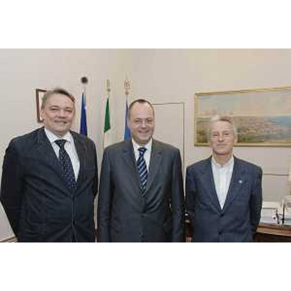 Riccardo Illy (Presidente Regione Friuli Venezia Giulia) riceve Tomislav Vidosevic, Ambasciatore di Croazia in Italia, e Ivan Lackovic, Console generale di Croazia in Italia, nella sede della Presidenza della Regione a Trieste. (Trieste 25/10/07)