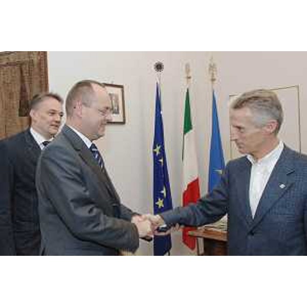Riccardo Illy (Presidente Regione Friuli Venezia Giulia) riceve Tomislav Vidosevic, Ambasciatore di Croazia in Italia, e Ivan Lackovic, Console generale di Croazia in Italia, nella sede della Presidenza della Regione a Trieste. (Trieste 25/10/07)