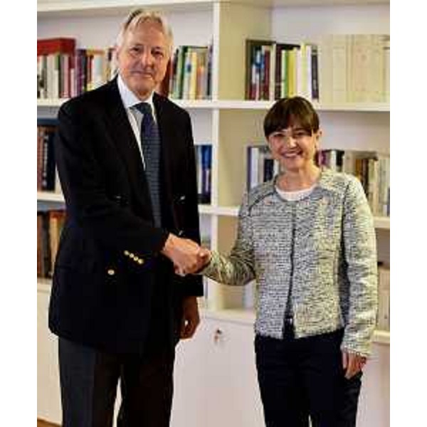 Christopher Norman Russell Prentice (Ambasciatore straordinario e plenipotenziario Regno Unito di Gran Bretagna e Irlanda del Nord a Roma) e Debora Serracchiani (Presidente Regione Friuli Venezia Giulia) - Roma 11/05/2016
