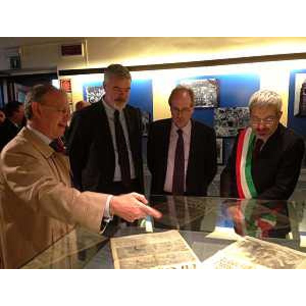 Gli assessori regionali alla Protezione civile e alla Cultura visitano la mostra "I giorni dell'Orcolat" insieme al sindaco Honsell - Udine 11/05/2016