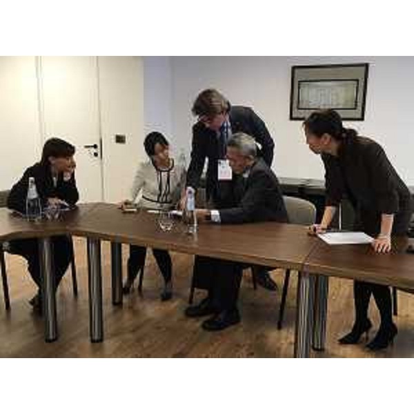 Debora Serracchiani (Presidente Regione Friuli Venezia Giulia), Zeno D'Agostino (Commissario Autorità Portuale Trieste) e Wang Yanzhi (Presidente Silk Road Fund), al Teatro Lirico Comunale Giuseppe Verdi - Trieste 19/05/2016