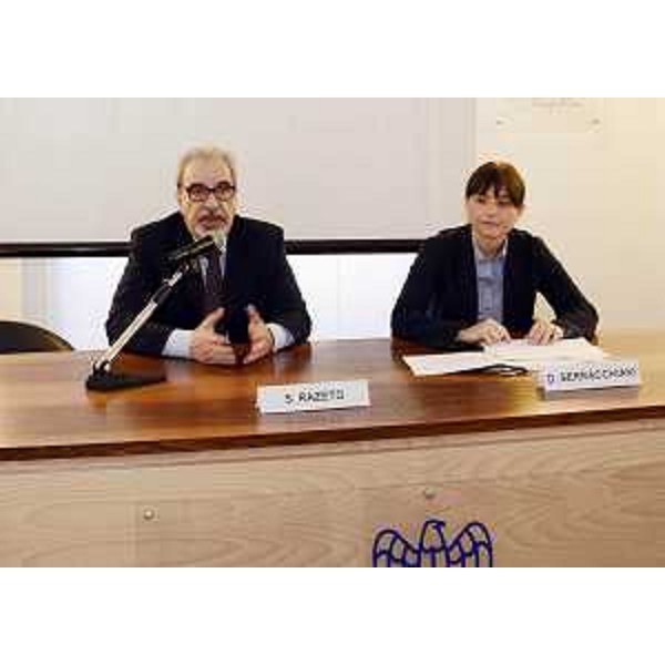 Sergio Razeto (Presidente Confindustria Venezia Giulia) e Debora Serracchiani (Presidente Regione Friuli Venezia Giulia) all'incontro "Il rilancio strategico dell'area di crisi industriale complessa di Trieste. Il percorso e i vantaggi per le imprese e l'occupazione", nella sede di Confindustria - Trieste 20/05/2016