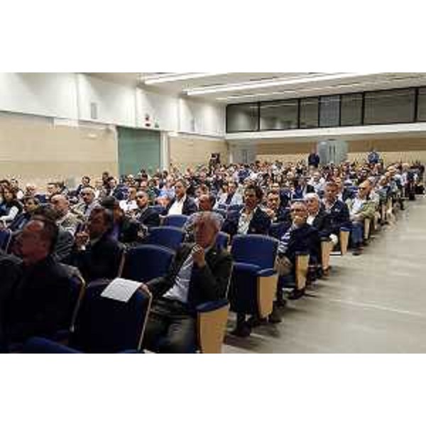 Convegno "Continuare la produzione dopo un terremoto. Cosa si può fare, prima della scossa, a costo zero", nella Sala congressi della Fiera - Pordenone 24/05/2016