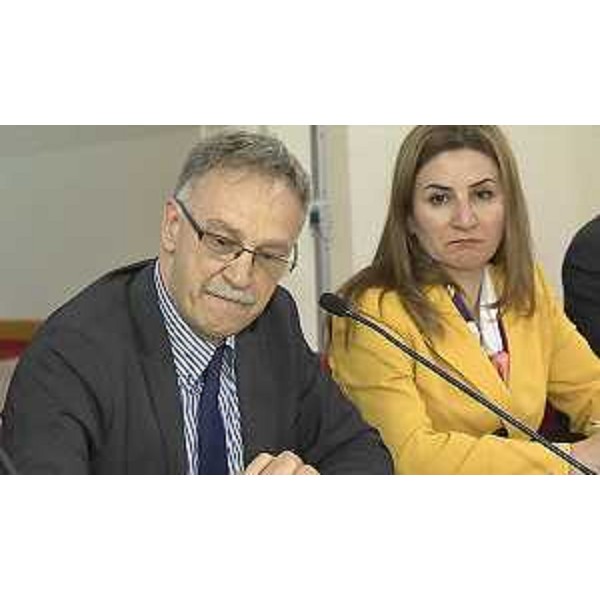 Maurizio Fermeglia (Rettore Università Trieste) e Vian Dakhil Saeed (Deputata Parlamento federale iracheno) al convegno sui progetti di Cooperazione internazionale in corso a favore della Comunità Yazidi, al Polo universitario - Gorizia 27/05/2016