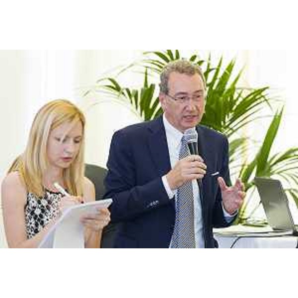 Sergio Bolzonello (Vicepresidente Regione FVG e assessore Attività produttive, Turismo e Cooperazione) alla presentazione del numero 24, maggio 2016, della rivista "Tiere Furlane / Terra Friulana", al MuseumsQuartier (MQ) - Vienna 31/05/2016 (Foto Martin Steiger)