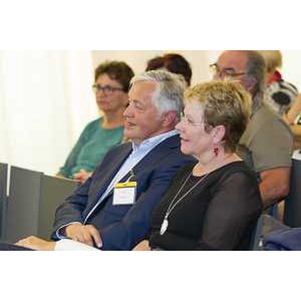 Franz Hlavac e Gisela Hopfmüller (Redazione Tiere Furlane numero 24) alla presentazione del numero 24, maggio 2016, della rivista "Tiere Furlane / Terra Friulana", al MuseumsQuartier (MQ) - Vienna 31/05/2016 (Foto Martin Steiger)