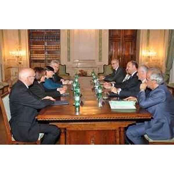 Tavolo della firma del Protocollo d'intesa finalizzato all'attuazione del 112, Numero Unico di Emergenza Europeo (NUE), tra Ministero dell'Interno e Regione Friuli Venezia Giulia - Roma 31/05/2016