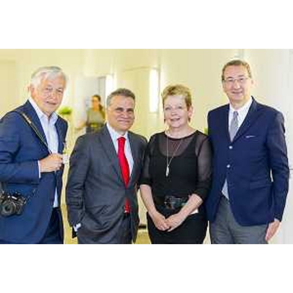 Franz Hlavac (Redazione Tiere Furlane numero 24), Giorgio Marrapodi (Ambasciatore d'Italia a Vienna), Gisela Hopfmüller (Redazione Tiere Furlane numero 24) e Sergio Bolzonello (Vicepresidente Regione FVG e assessore Attività produttive, Turismo e Cooperazione) alla presentazione del numero 24, maggio 2016, della rivista "Tiere Furlane / Terra Friulana", al MuseumsQuartier (MQ) - Vienna 31/05/2016 (Foto Martin Steiger)