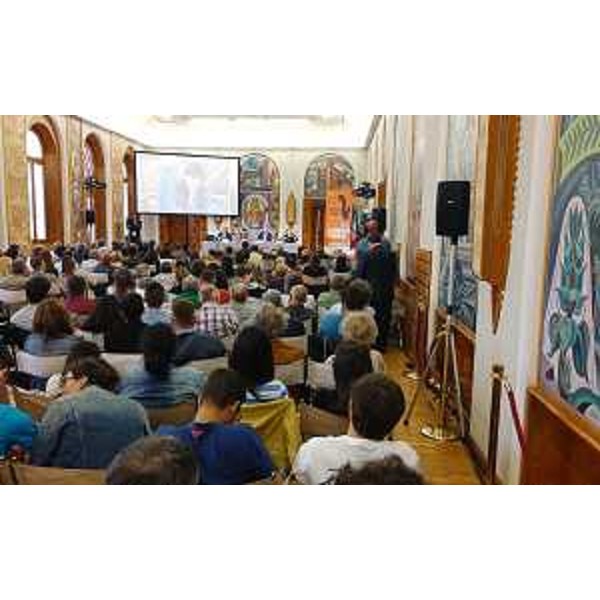 Debora Serracchiani (Presidente Regione autonoma Friuli Venezia Giulia) interviene alla conferenza "Le regioni per la crescita" al Festival Economia Trento / I luoghi della crescita, nella Sala Depero del Palazzo della Provincia - Trento 03/06/2016