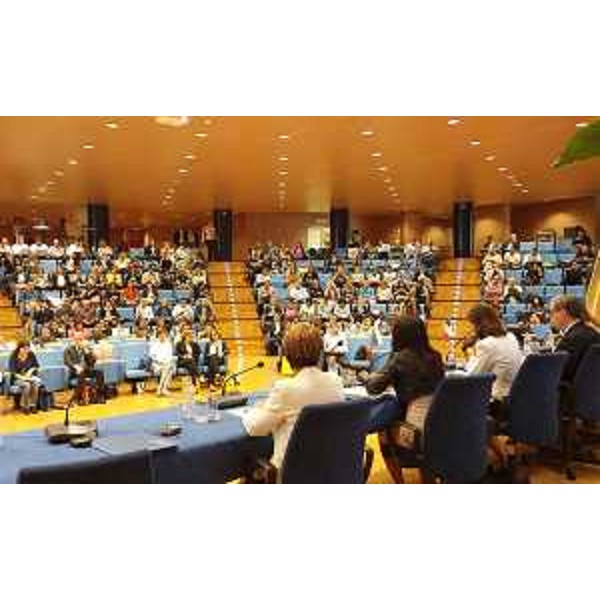 Il convegno "Building bridges between cross-border. Experiences 2007-2013 and perspectives 2014-2020" del Programma Interreg V-A Italia-Slovenia, nell'Auditorium Comelli della Regione FVG - Udine 09/06/2016