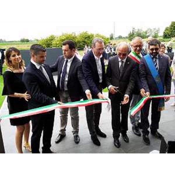 Franco Iacop (Presidente Consiglio regionale Friuli Venezia Giulia) e Sergio Bolzonello (Vicepresidente Regione Friuli Venezia Giulia) all'inaugurazione della nuova sede operativa della CDA di Talmassons - Talmassons (UD) 11/06/2016
