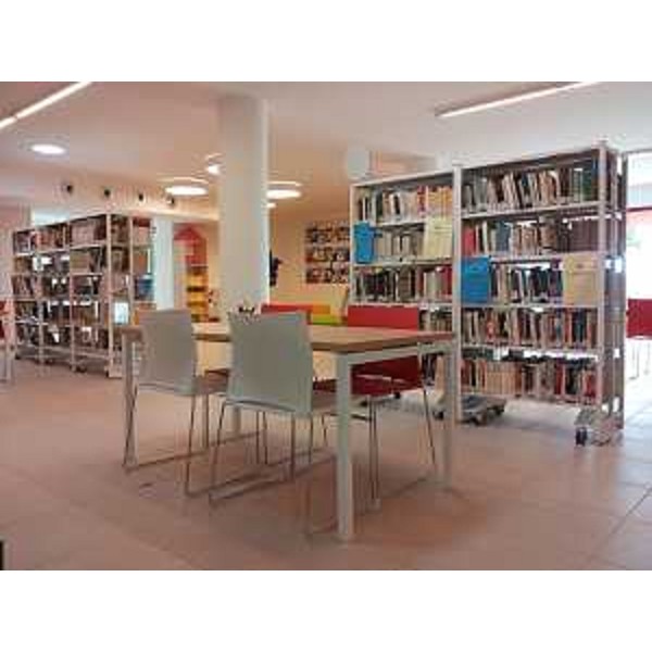 Interni della Biblioteca comunale di Reana del Rojale - Reana del Rojale (UD) 11/06/2016