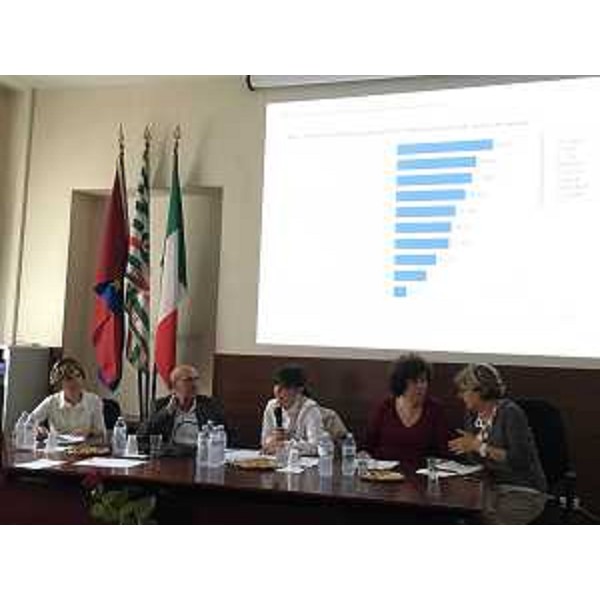 Debora Serracchiani (Presidente Regione Friuli Venezia Giulia), Loredana Panariti (Assessore regionale Lavoro) e Maria Sandra Telesca (Assessore regionale Salute) alla presentazione della ricerca commissionata dalla CISL sul "Lavoro delle donne nel FVG" - Trieste 13/06/2016