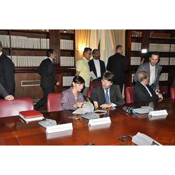 Debora Serracchiani (Presidente Regione Friuli Venezia Giulia) e Dario Franceschini (Ministro Beni e Attività Culturali e Turismo) alla conferenza stampa di presentazione della mostra "Leoni e Tori dall'Antica Persia ad Aquileia" - Roma 22/06/2016