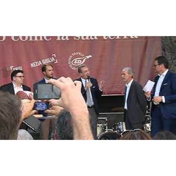Cristiano Shaurli (Assessore regionale Risorse agricole e forestali) e Sergio Bolzonello (Vicepresidente Regione FVG e assessore Attività produttive, Turismo e Cooperazione) all'inaugurazione di "Aria di Festa" - San Daniele del Friuli 24/06/2016