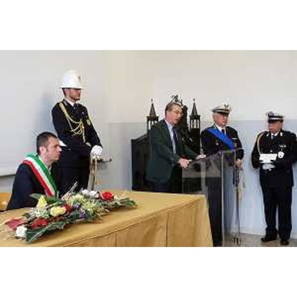 Alessandro Ciriani (Sindaco Pordenone), Sergio Bolzonello (Vicepresidente Regione FVG) e Arrigo Buranel (Comandante Polizia locale Pordenone e Roveredo) alla cerimonia per i 145 anni del Corpo di Polizia locale - Pordenone 27/06/2016