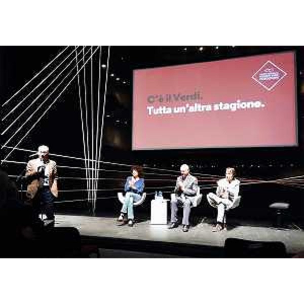 Sergio Bolzonello (Vicepresidente Regione FVG), Paola Macchi (Direttrice Prosa Verdi PN), Giovanni Lessio (Presidente Verdi PN) e Maurizio Baglini (Direttore Musica e danza Verdi PN) al Teatro Comunale Giuseppe Verdi per la presentazione della Stagione 2016-2017 - Pordenone 28/06/2016